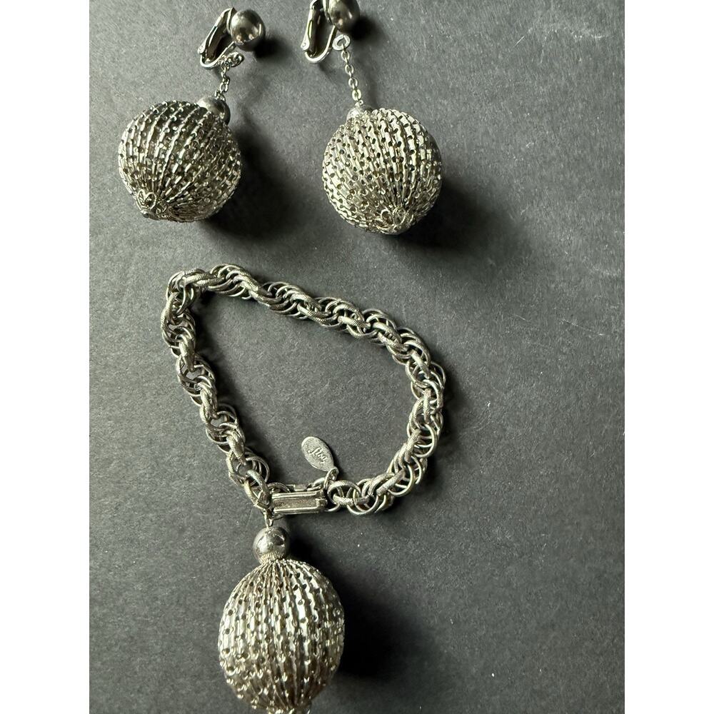 Vintage Lisa Mesh Clip Earrings Bracelet Set Silver Tone Bauble Retro Career Mod